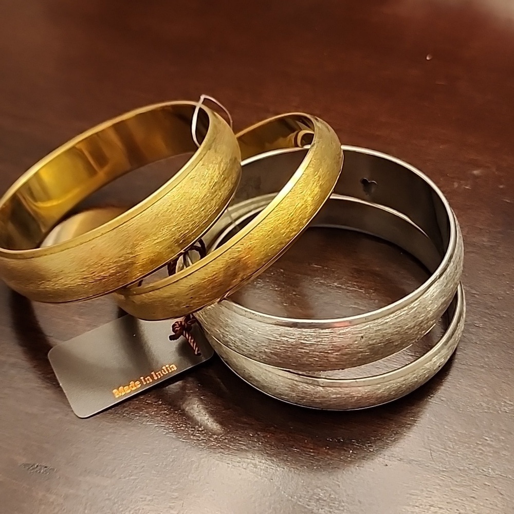 Loula Belle Bangle Set (4)